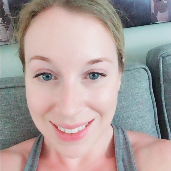 Meet your Posher, Angie - Picture 1 of 1